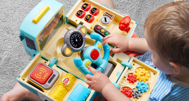 Wholesale Deformation School Bus Pretend Play Driving Simulator Car Toy | Preis der Spielzeugfabrik in China | LuluFamily