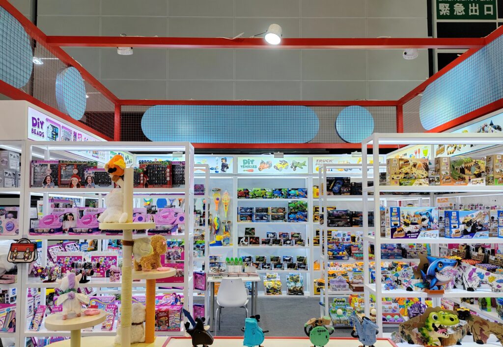 Lulu-family made a stunning appearance at the Hong Kong Toy Fair 2025 - a global event, advancing and blooming | China Toy Factory Price | LuluFamily