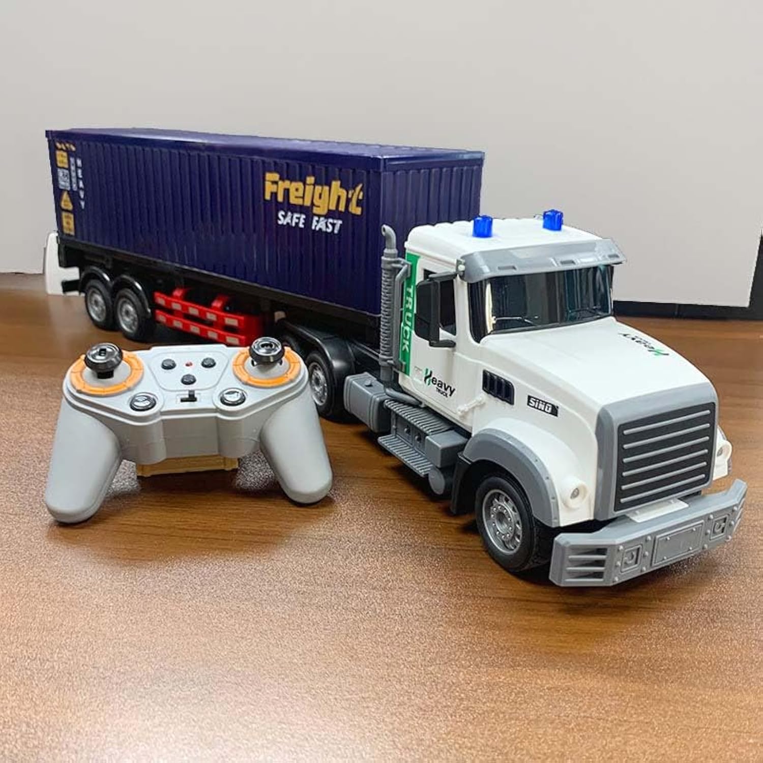 2.4G 1:12 9Brinquedo de controle remoto do modelo do caminhão do recipiente do CH com música clara - Imagem 2