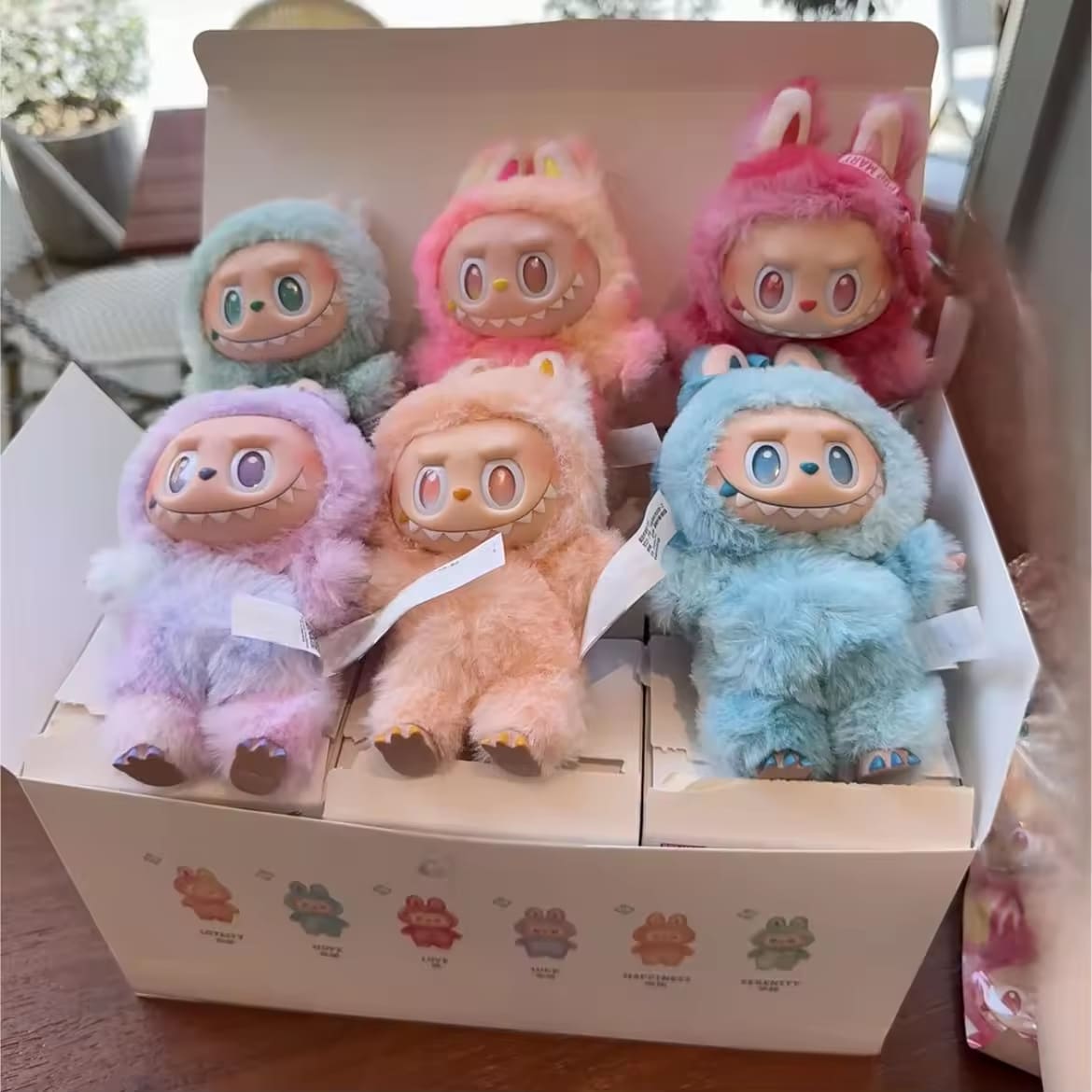 V3 Pop Mart Labubu, alta calidad, serie Monsters, muñecos de peluche, juguetes, cajas ciegas